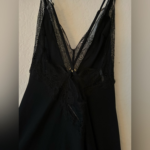 🆕Victoria's Secret Black Lace Slip Dress✨🖤🩰👛 - Picture 5 of 7